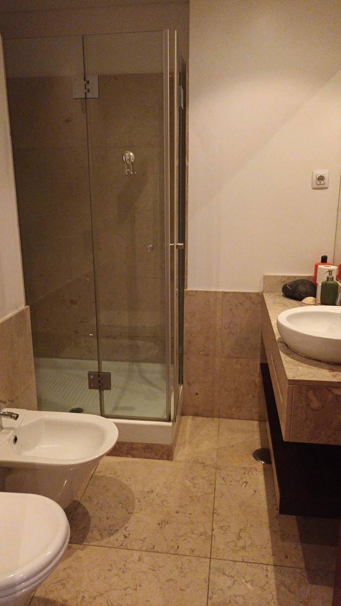 Hotel Global Guest Pn Lisbona Esterno foto